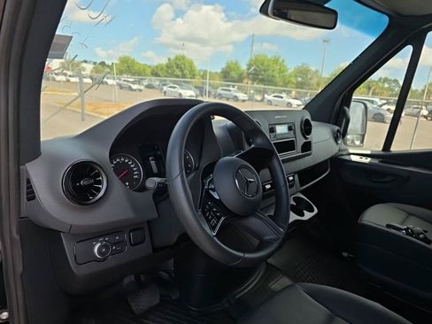 Used 2026 Mercedes-Benz Sprinter 2500 image 17