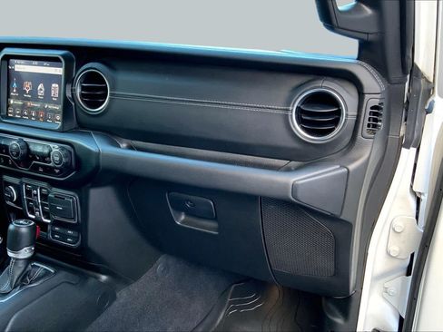 Used 2023 Jeep Wrangler Unlimited Sahara w/ LED Lighting Group AWD/4WD image 19