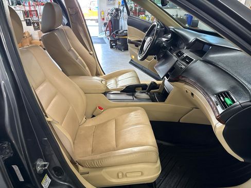 Used 2010 Honda Crosstour EX-L image 54