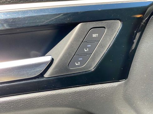 Used 2023 Mitsubishi Outlander SEL AWD/4WD image 18