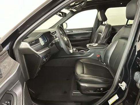Used 2024 Jeep Grand Cherokee Limited 4xe AWD/4WD image 11
