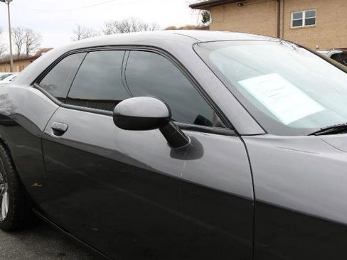 Used 2019 Dodge Challenger R/T Scat Pack w/ Shaker Package image 8