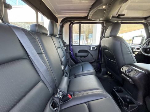 New 2026 Jeep Gladiator Sport image 14