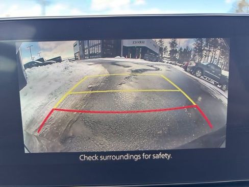 Used 2023 MAZDA MAZDA3 s image 25