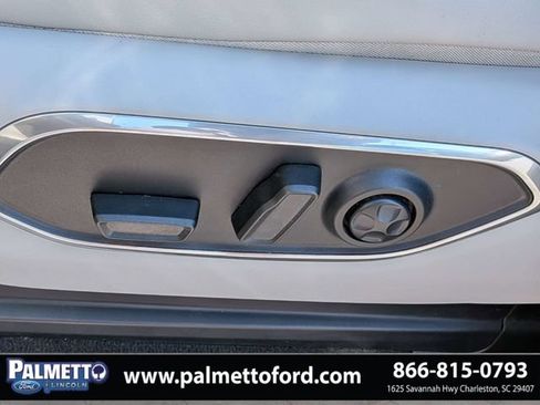Used 2022 Jeep Wagoneer Series II RWD image 20