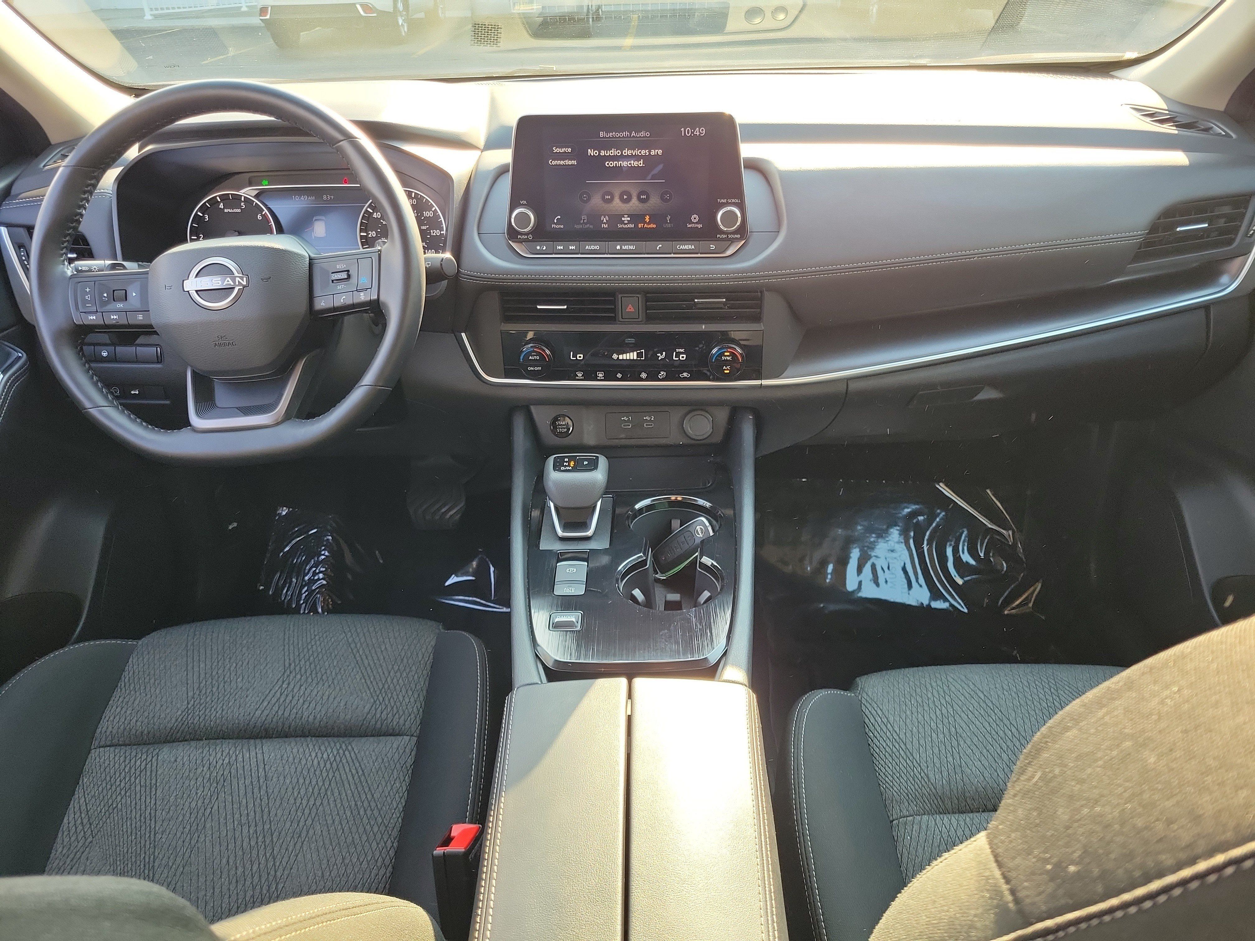 Used 2025 Nissan Rogue SV FWD image 9