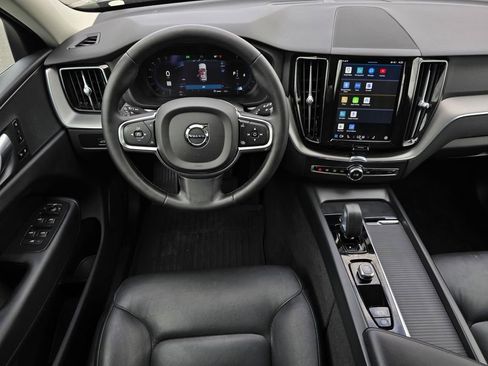 Used 2024 Volvo XC60 B5 Core AWD/4WD image 11