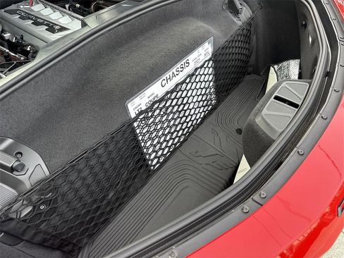 Used 2021 Chevrolet Corvette Stingray w/ Engine Appearance Package image 22