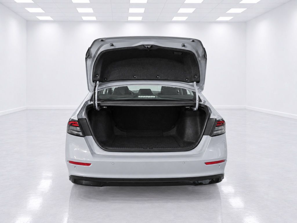 Used 2023 Honda Accord Touring image 11