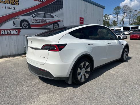 Used 2021 Tesla Model Y Long Range AWD/4WD image 8