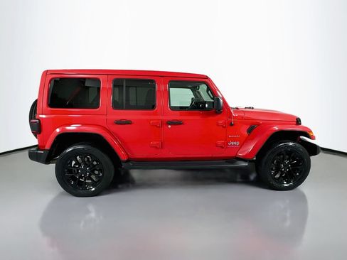 Used 2023 Jeep Wrangler Unlimited Sahara w/ Cold Weather Group AWD/4WD image 8