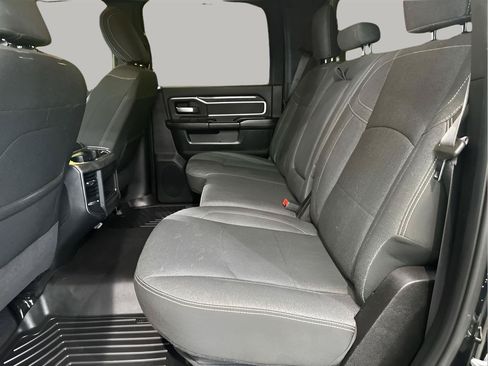 Used 2019 RAM 2500 Big Horn w/ Black Appearance Package AWD/4WD image 12