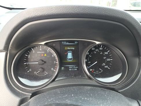 Used 2015 Nissan Rogue S image 8