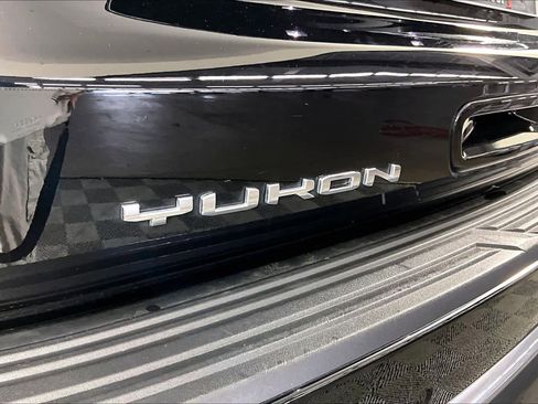 Used 2025 GMC Yukon Denali AWD/4WD image 30