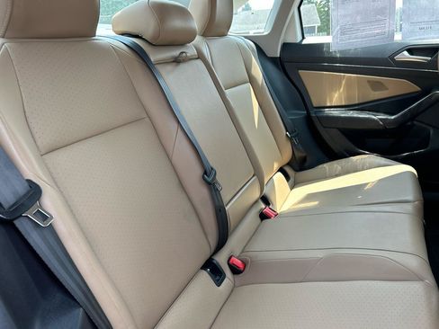 Used 2019 Volkswagen Jetta SE FWD image 24