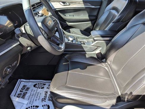 Used 2024 Jeep Grand Cherokee L Limited w/ Luxury Tech Group II image 15