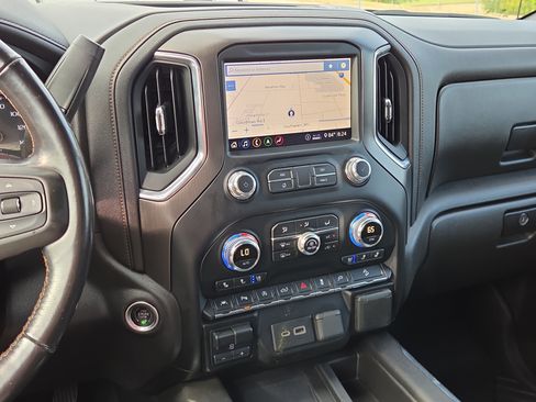 Used 2020 GMC Sierra 1500 AT4 w/ AT4 Premium Package AWD/4WD image 25