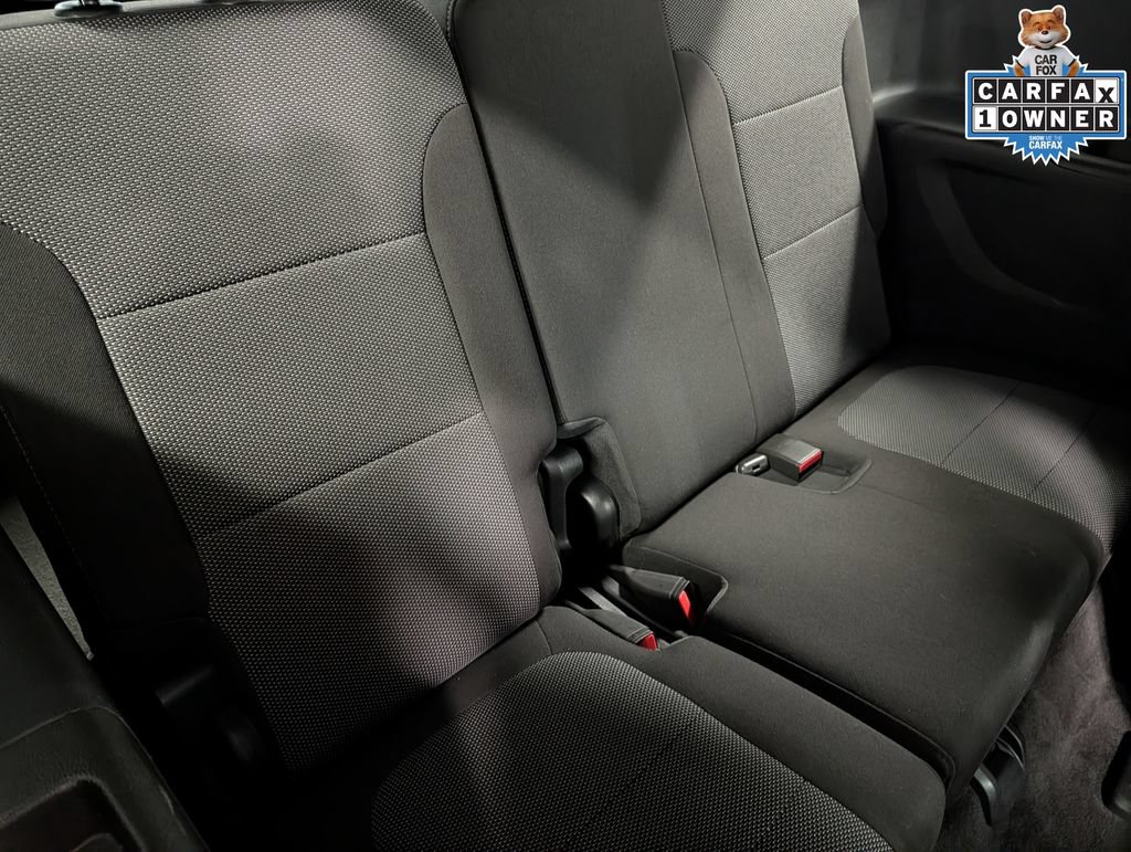 Used 2023 Chevrolet Traverse LT FWD image 28