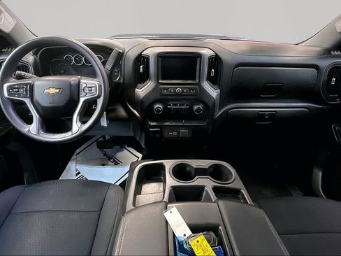 Used 2022 Chevrolet Silverado 2500 Custom w/ Custom Convenience Package AWD/4WD image 8