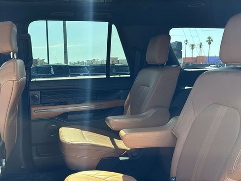 Used 2023 Ford Expedition Max Platinum AWD/4WD image 23