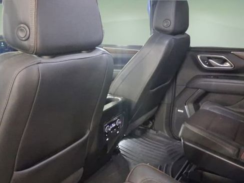 Used 2022 Chevrolet Suburban High Country AWD/4WD image 23