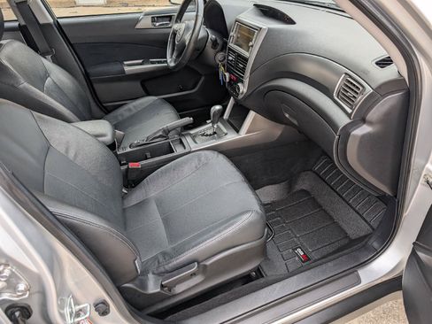 Used 2011 Subaru Forester 2.5X Touring w/ Rugged Pkg 1F AWD/4WD image 17