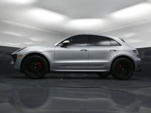 Certified 2020 Porsche Macan GTS w/ Premium Package Plus (PF4) AWD/4WD image 23