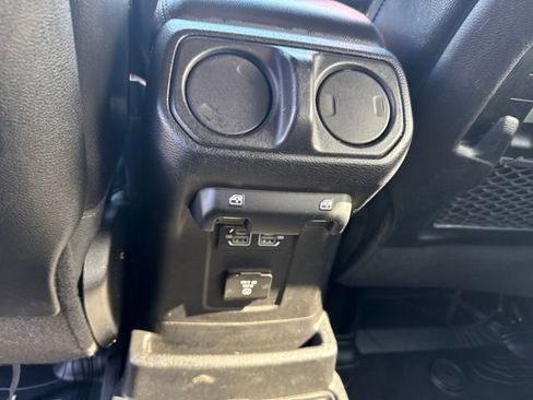 Used 2021 Jeep Wrangler Unlimited Rubicon image 21