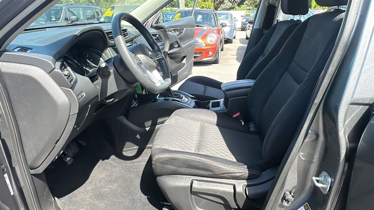 Used 2017 Nissan Rogue S FWD image 22