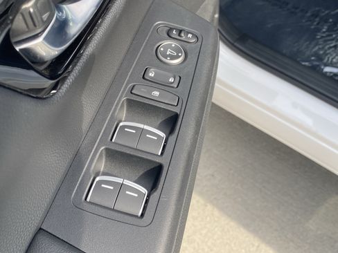 Used 2024 Honda CR-V EX-L image 16