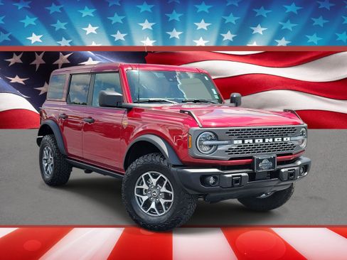 Certified 2025 Ford Bronco Badlands AWD/4WD image 1