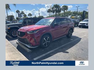 Used 2021 Toyota Highlander XSE video 1