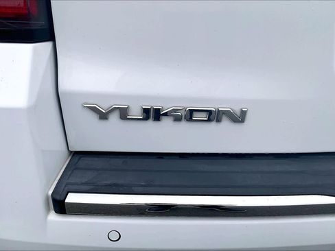 Used 2017 GMC Yukon Denali w/ Open Road Package image 11