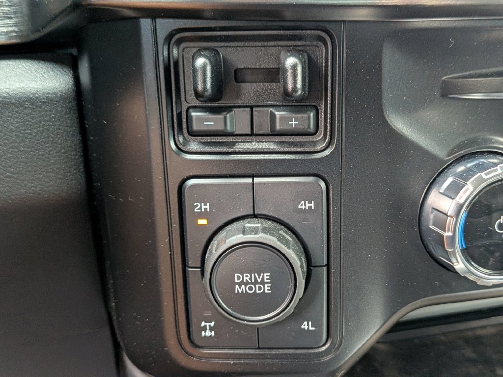 Used 2024 Ford F350 Lariat w/ Sport Appearance Package AWD/4WD image 19