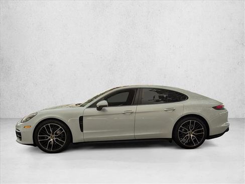 Used 2022 Porsche Panamera image 9