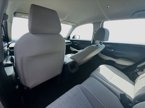 Certified 2023 Honda HR-V LX image 23