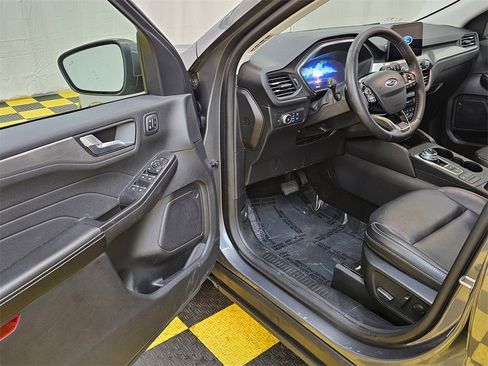 Used 2022 Ford Escape Titanium w/ Class II Trailer Tow Package image 20