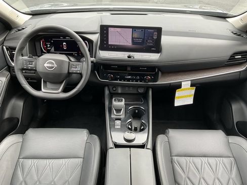 Used 2025 Nissan Rogue Platinum AWD/4WD image 17
