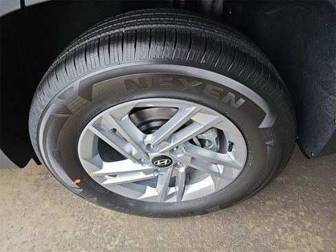 New 2026 Hyundai Tucson SE image 31