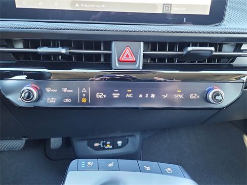 New 2025 Kia EV6 Wind image 21