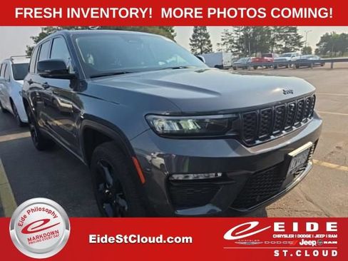 Used 2023 Jeep Grand Cherokee Limited w/ Luxury Tech Group II AWD/4WD image 1