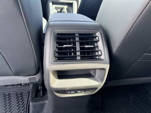 New 2026 Volkswagen Tiguan SE R-Line image 12