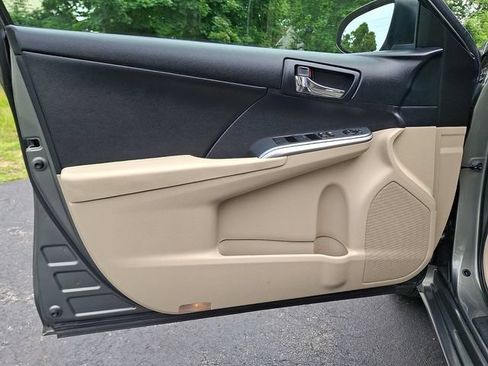 Used 2013 Toyota Camry LE FWD image 15