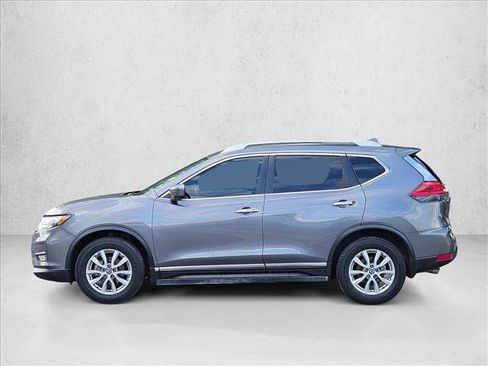 Used 2017 Nissan Rogue SV w/ SV Premium Package FWD image 9