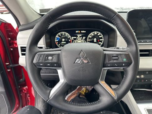 Used 2024 Mitsubishi Outlander SEL image 11