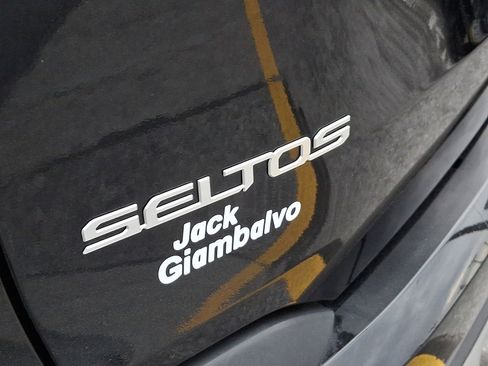 Used 2024 Kia Seltos S image 31