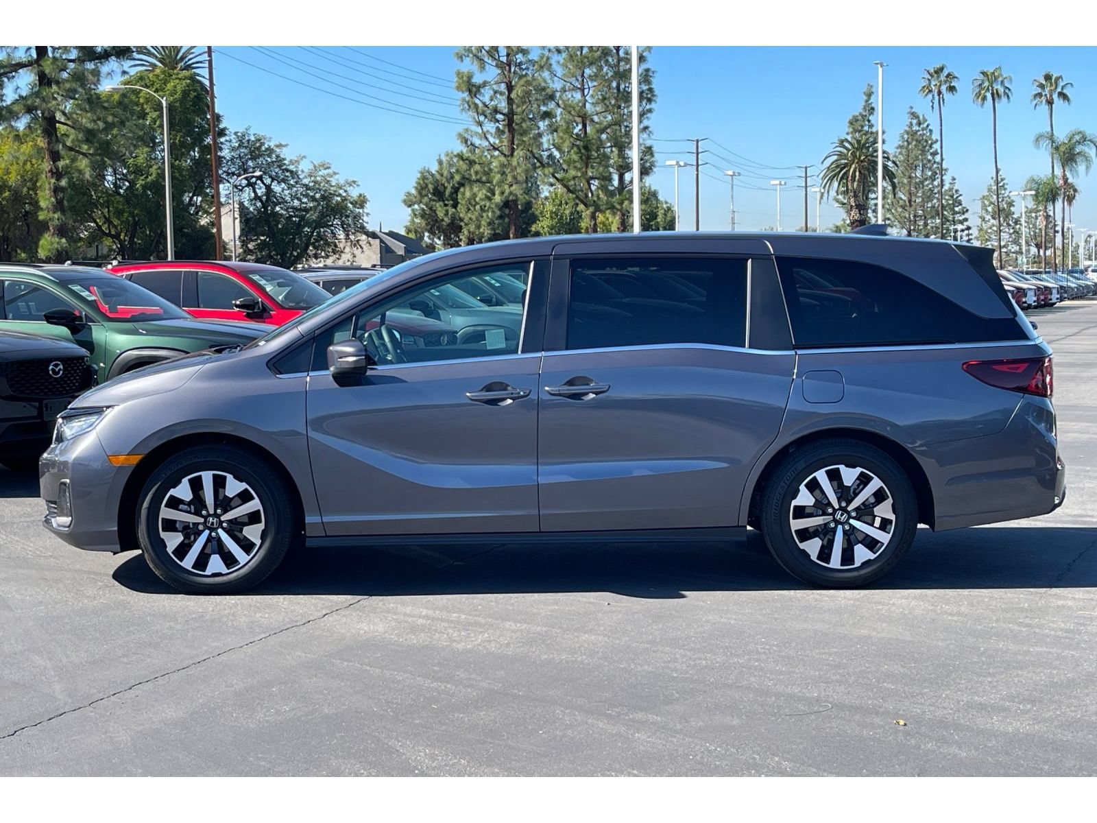 Certified 2026 Honda Odyssey EX-L image 2