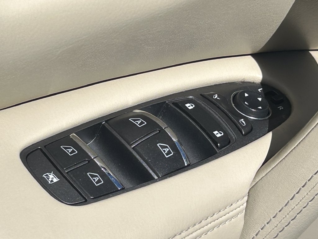 Used 2017 INFINITI QX80 4WD w/ Deluxe Technology Package image 28