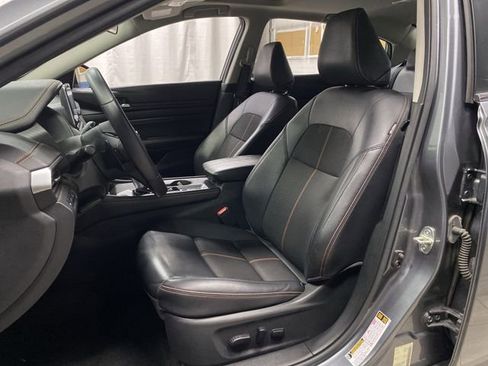 Used 2020 Nissan Altima 2.5 SR w/ Premium Package image 4