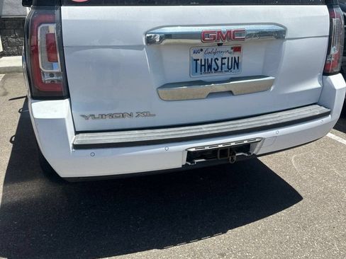 Used 2016 GMC Yukon XL SLE w/ Convenience Package RWD image 3